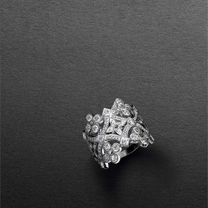 Rare! Louis Vuitton 18K  Dentelle Diamond Ring